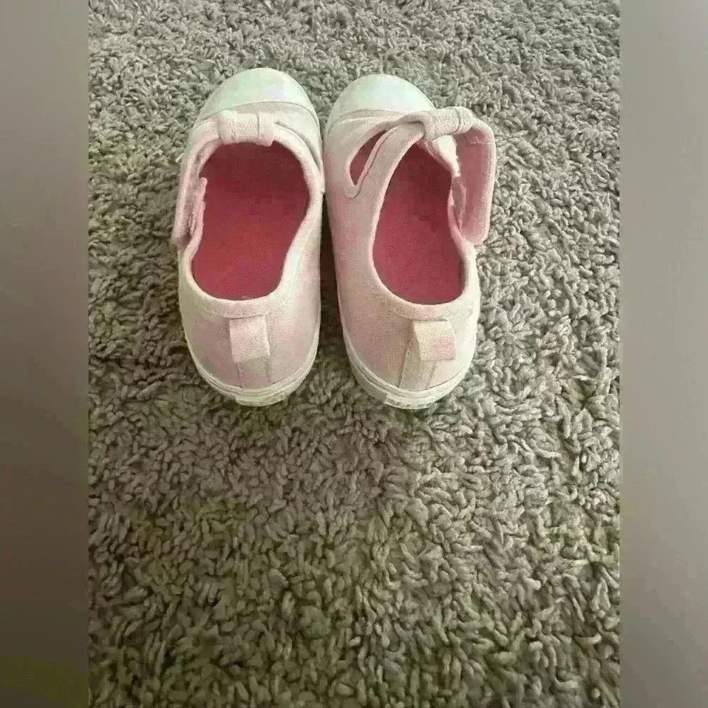 Old Navy pink shoes - Picture 3 of 3